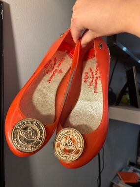 🪐 Vivienne Westwood x Melissa Ultragirl Medallion Flats – Coral 🪐
